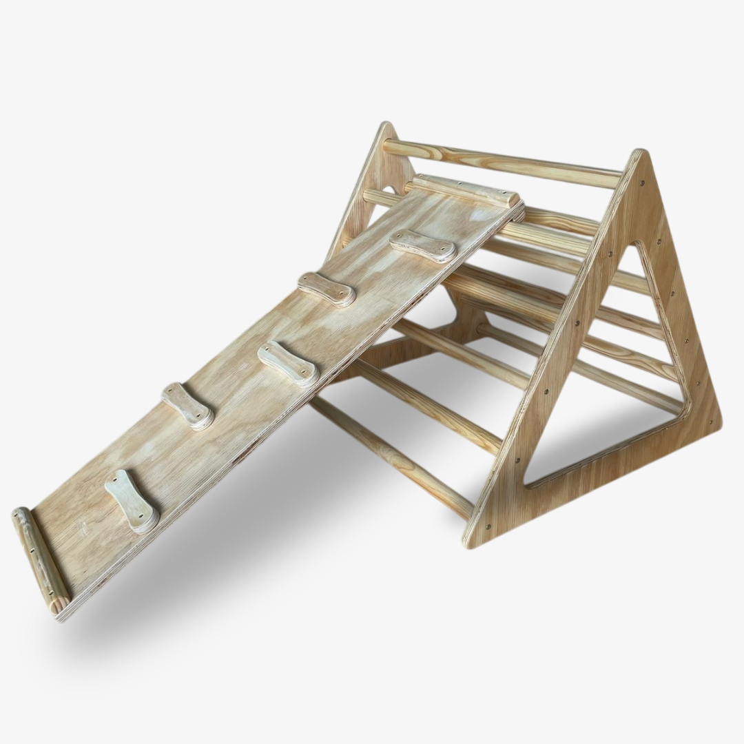 Triângulo Escadinha com Rampa em Madeira