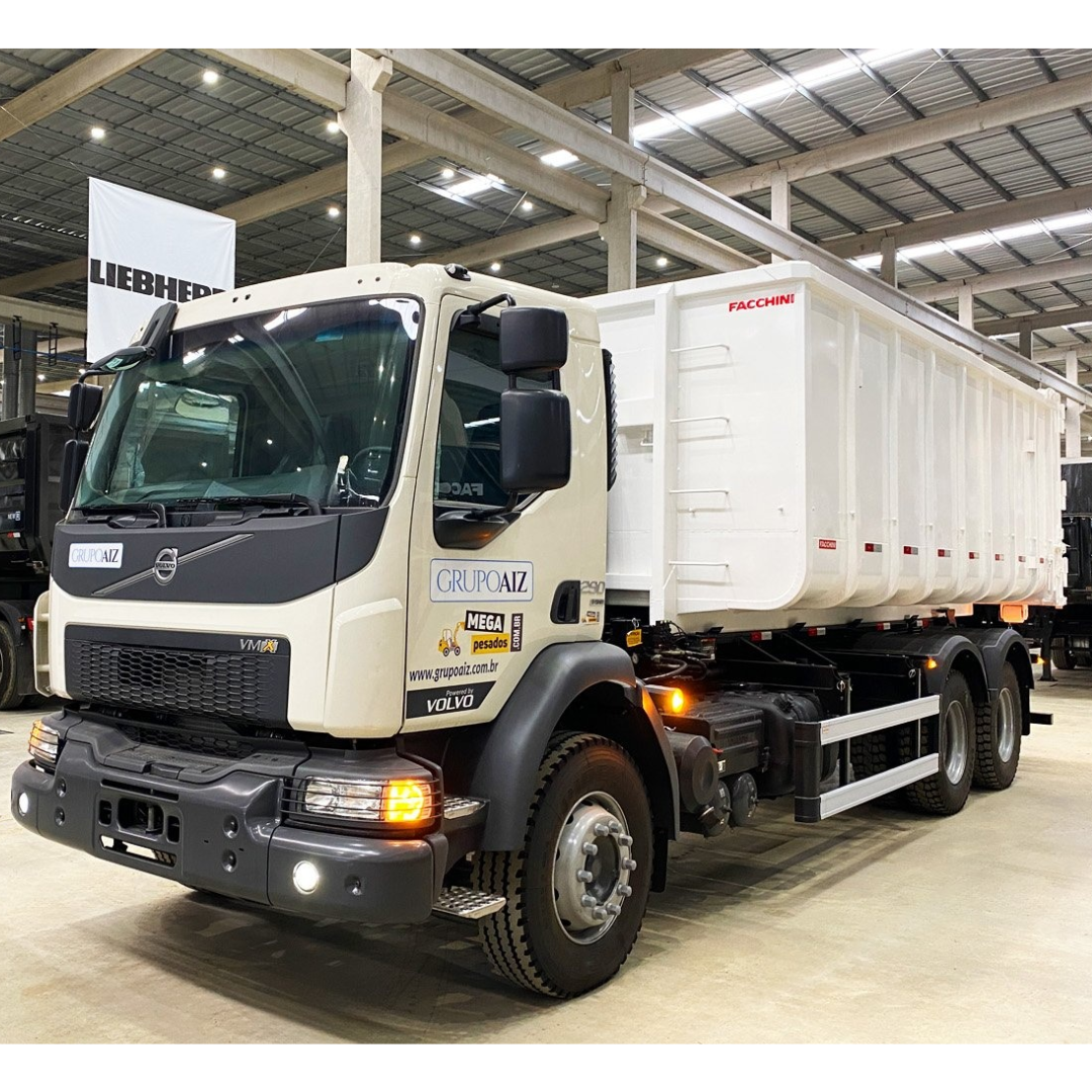 Caminhão Basculante 6x4 - Volvo VMX 290