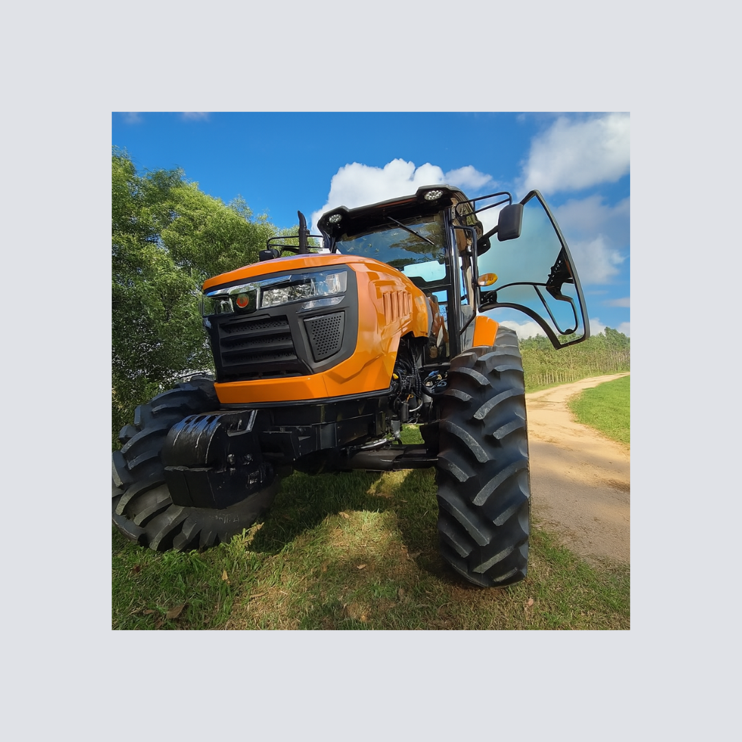 Trator Agrícola 4x4 85CV com Cabine Fechada, Ar Condicionado e Levante Hidráulico de 3.460 kg