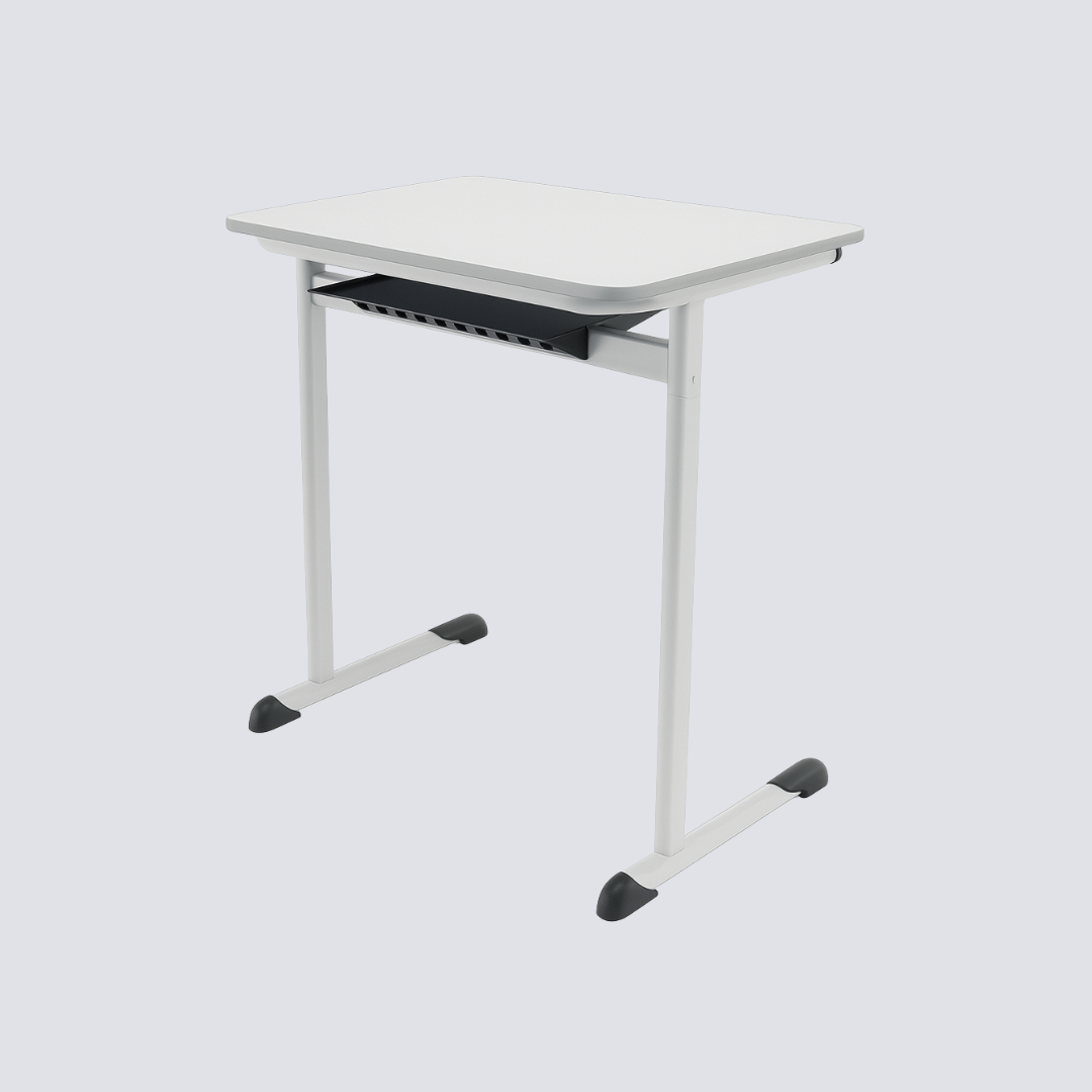 Mesa Escolar Adaptada para Cadeirante – 90×60 cm, Estrutura em Aço e Porta‑Livros